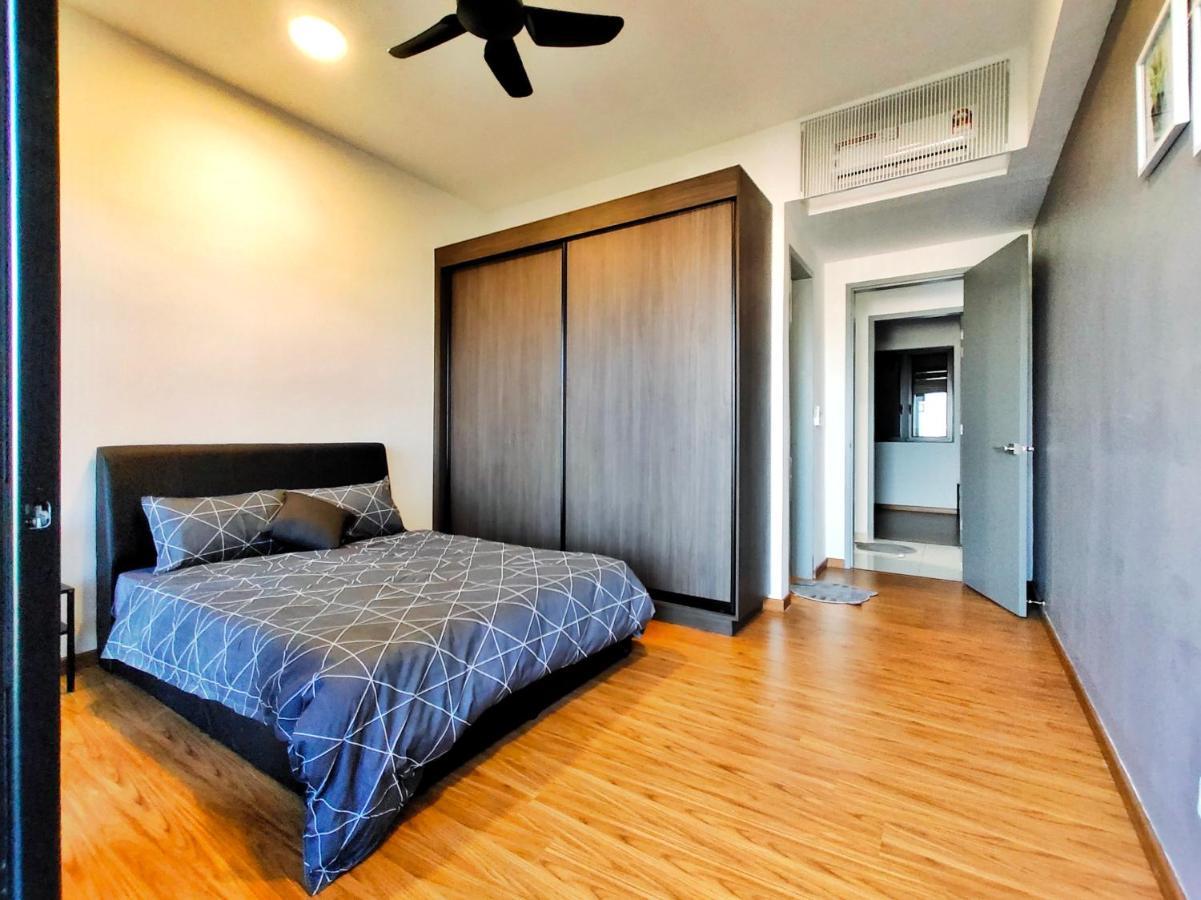Beacon Executive Suite At Georgetown For 10Pax And 2 Bed Room Dış mekan fotoğraf