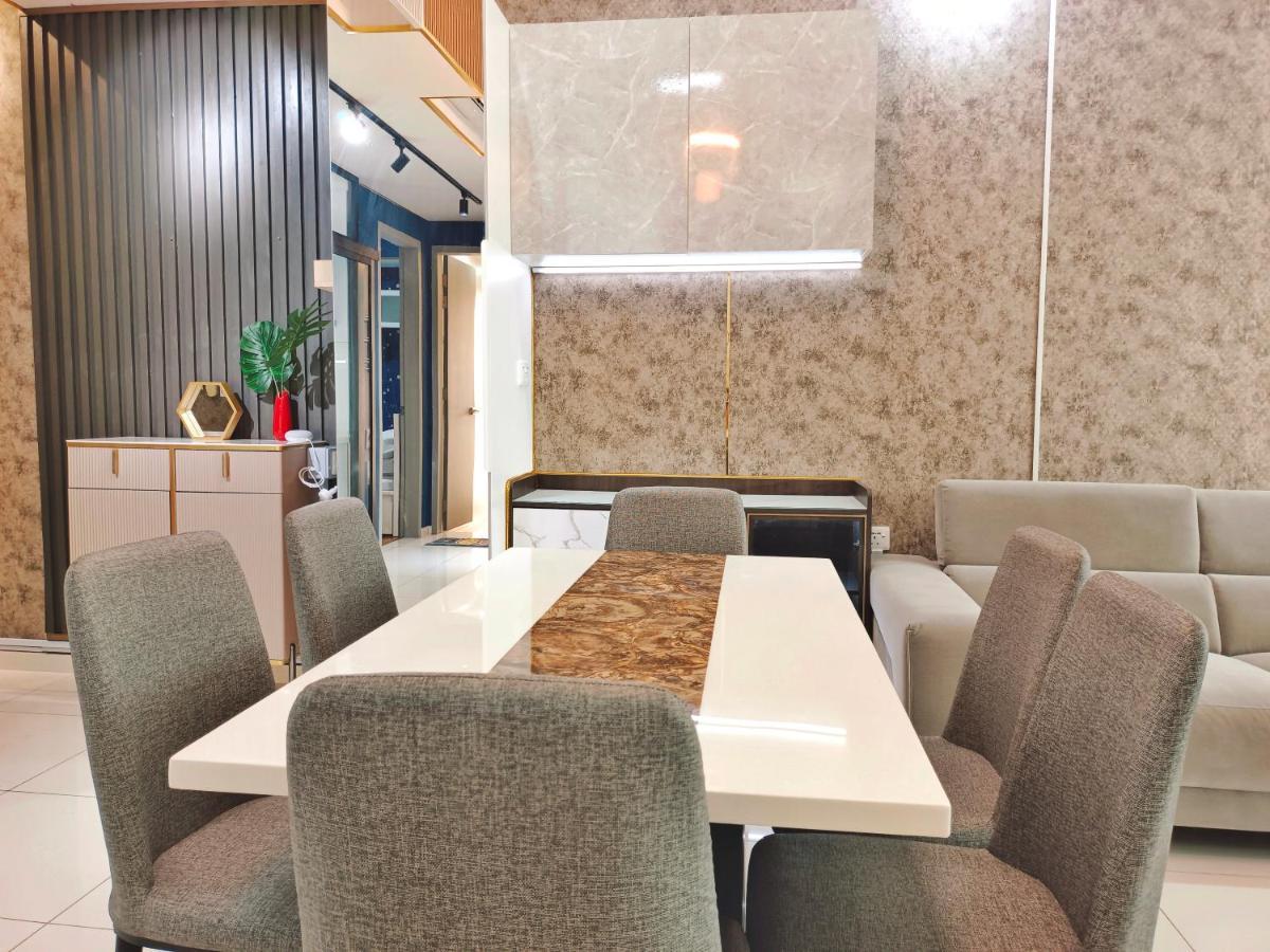 Beacon Executive Suite At Georgetown For 10Pax And 2 Bed Room Dış mekan fotoğraf