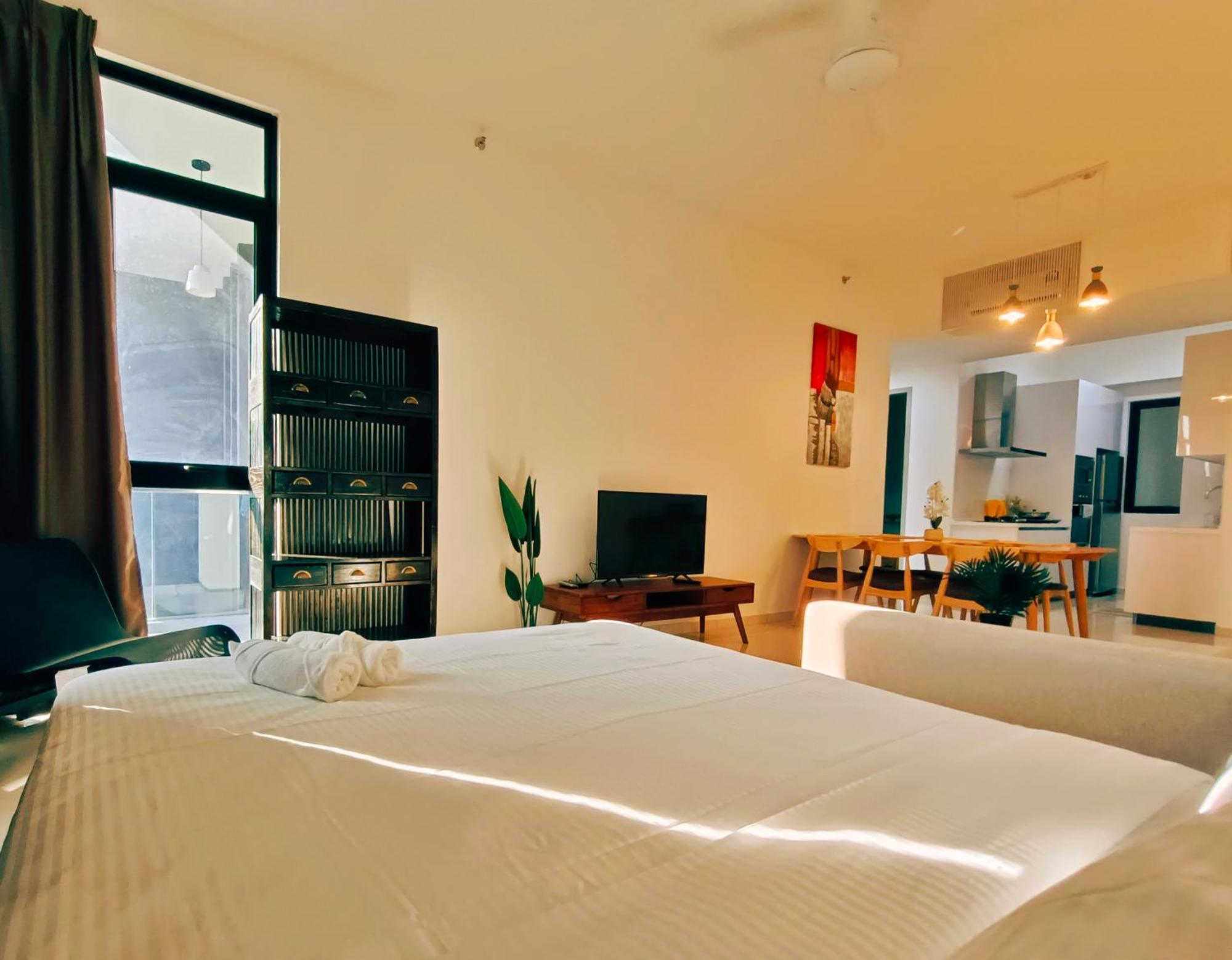 Beacon Executive Suite At Georgetown For 10Pax And 2 Bed Room Dış mekan fotoğraf